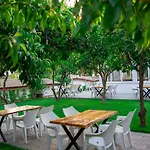 Hotel Aroma Butik 3*
