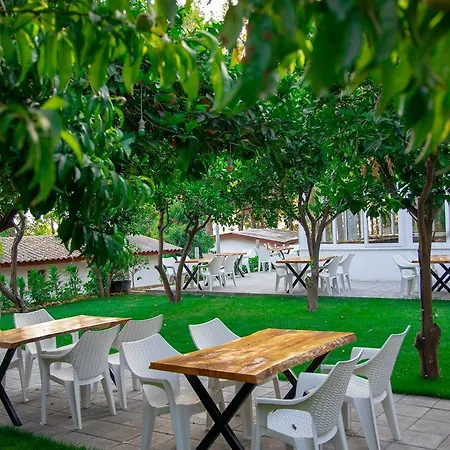 Hotel Aroma Butik 3*