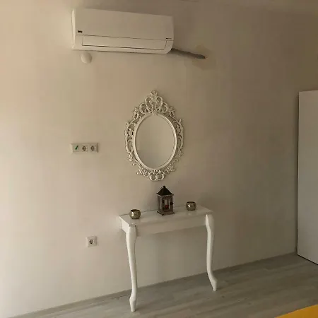 Hotel Aroma Butik 3*