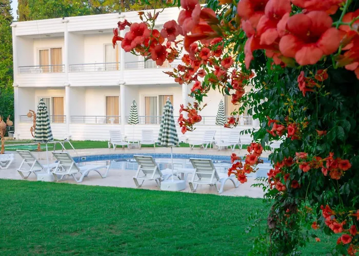 Hotel Aroma Butik 3*