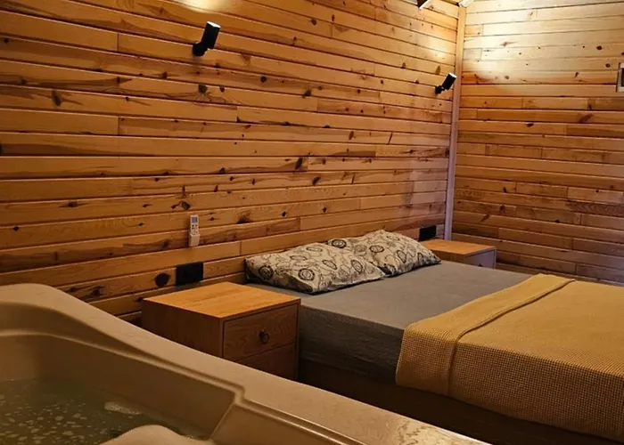 Hotel Aroma Butik 3*